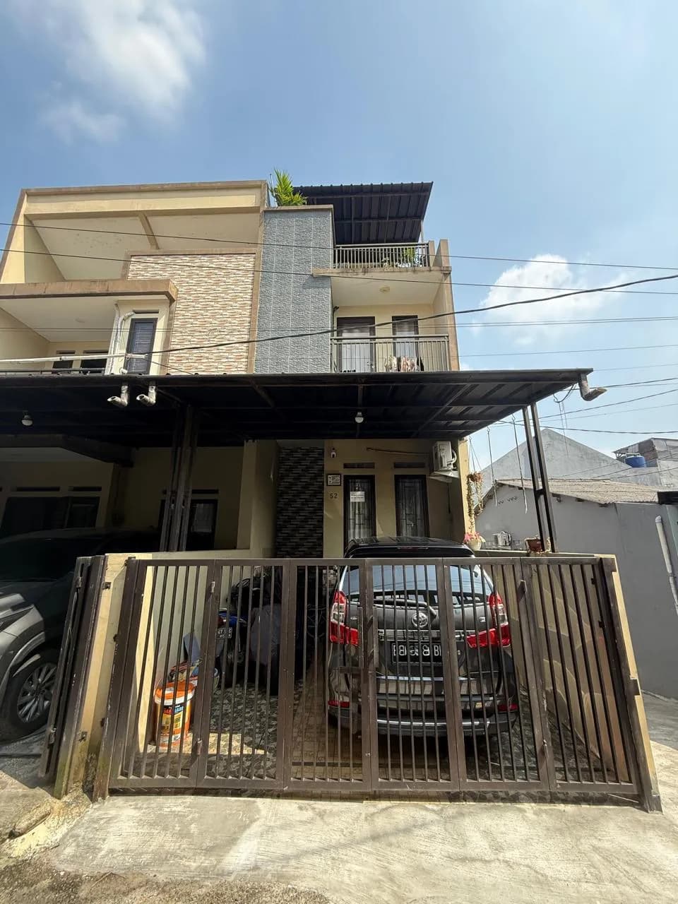 Rumah Joglo Baru Jakarta Barat