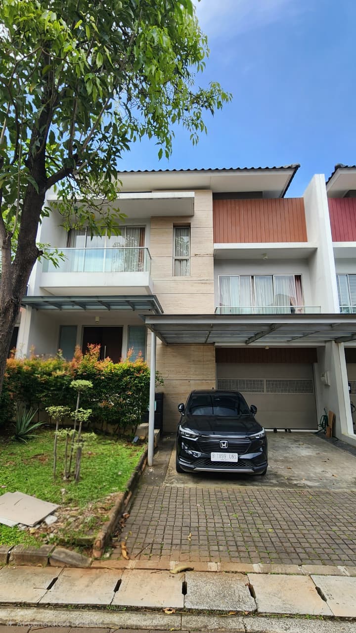 Rumah Golf Island 