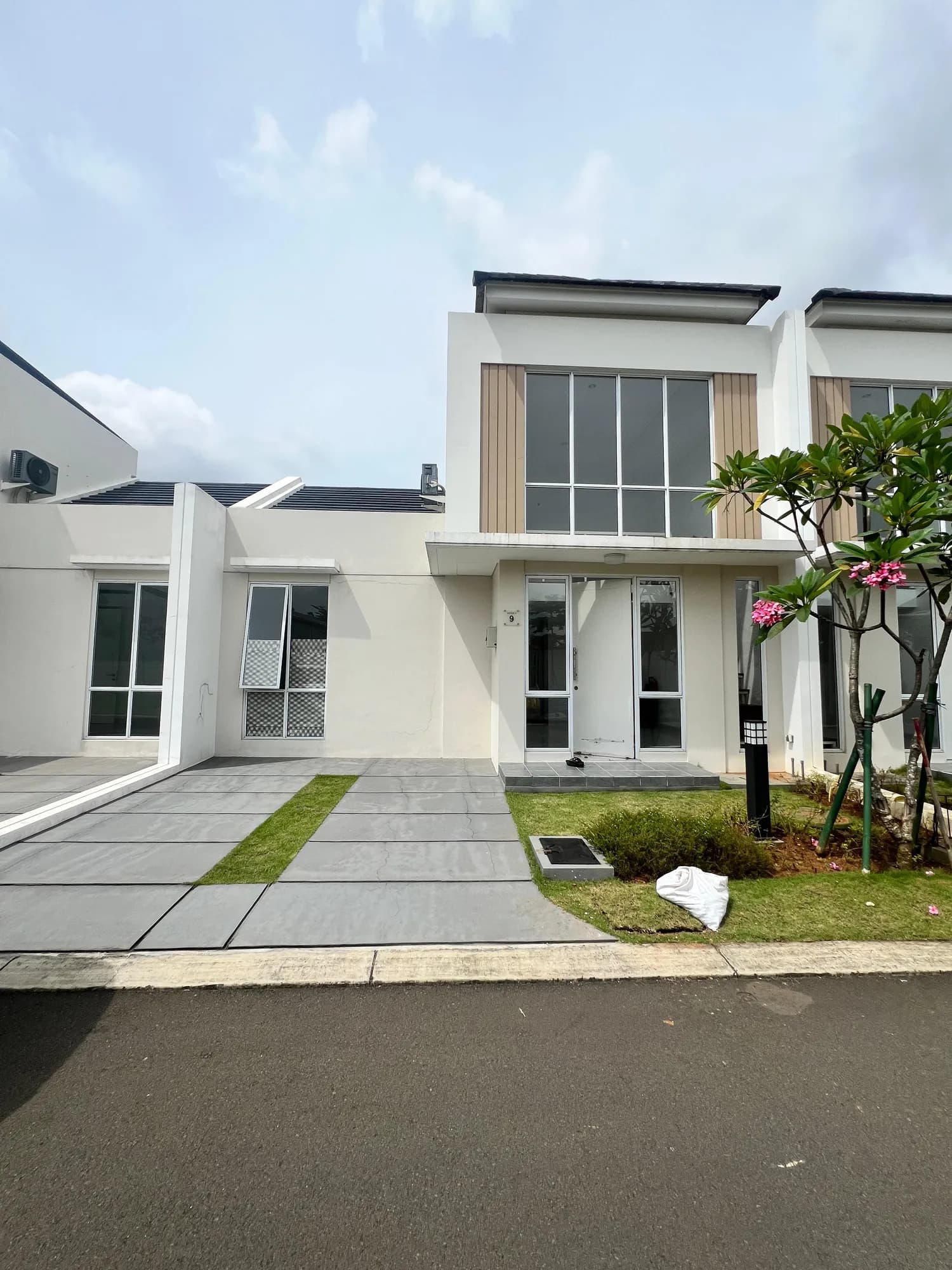 Paramount Petals Bitung Cluster Aster