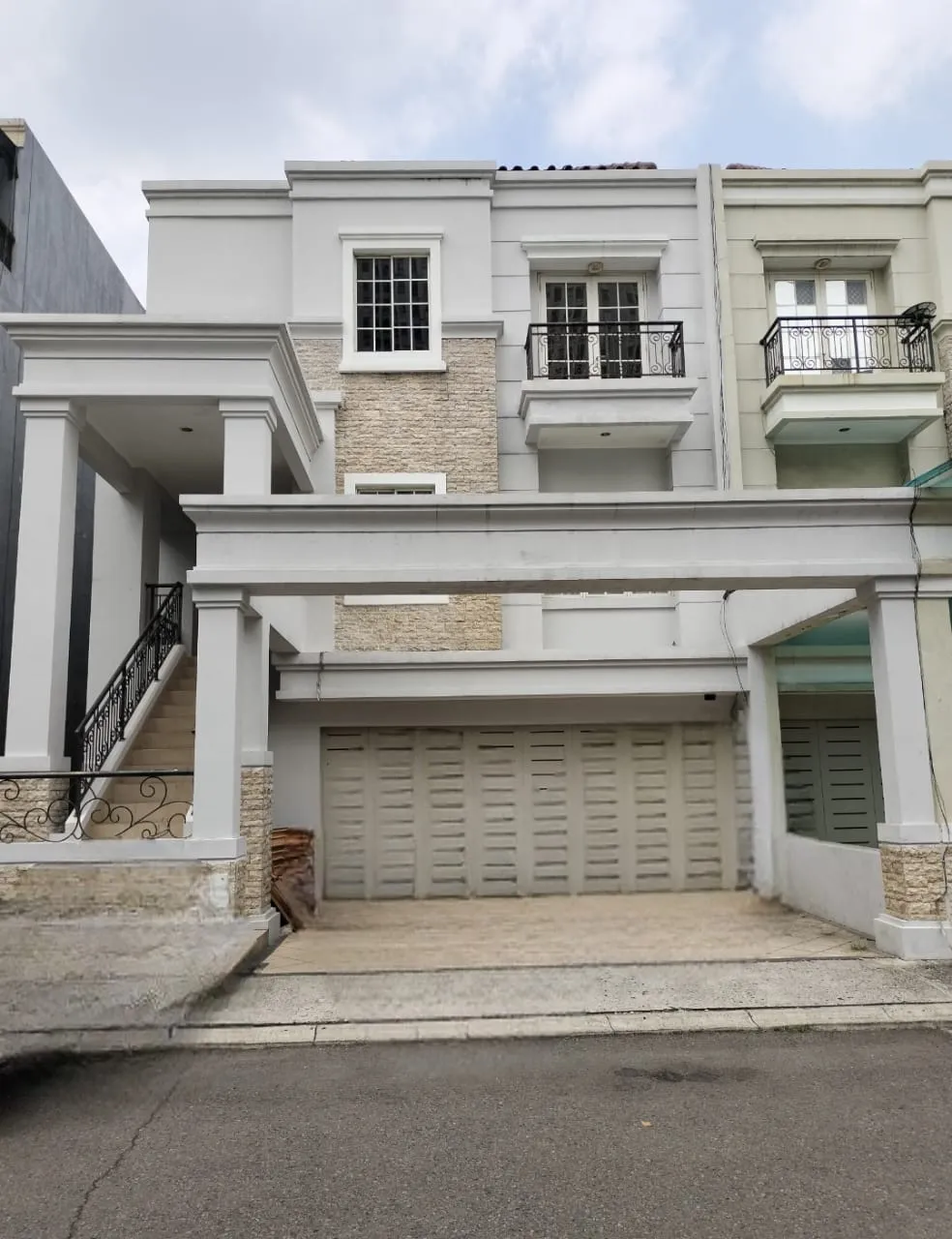 Rumah Green Lake Sunter Opulance 