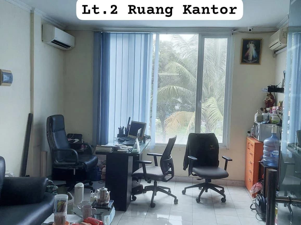 Ruko 3 Lantai Siap Pakai