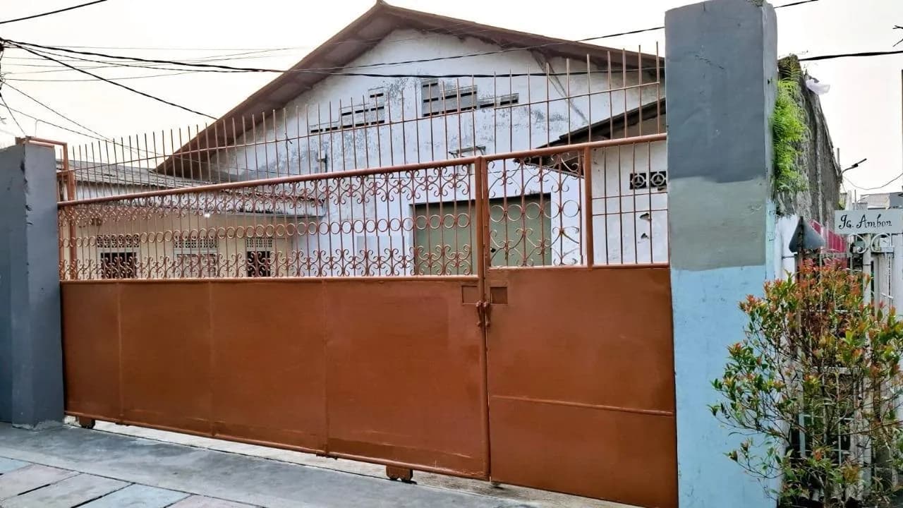 Gudang Siap Pakai Jl. Kebon Mede