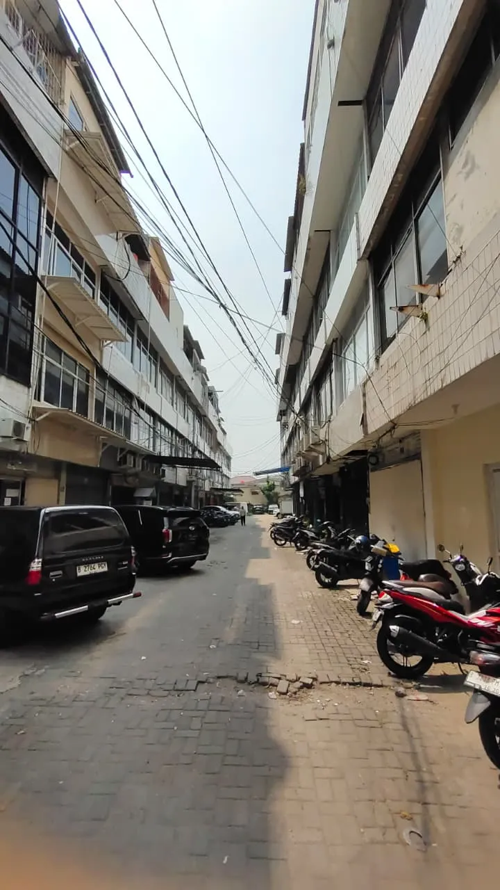 Ruko Jl. let jend suprapto, Cempaka Baru 