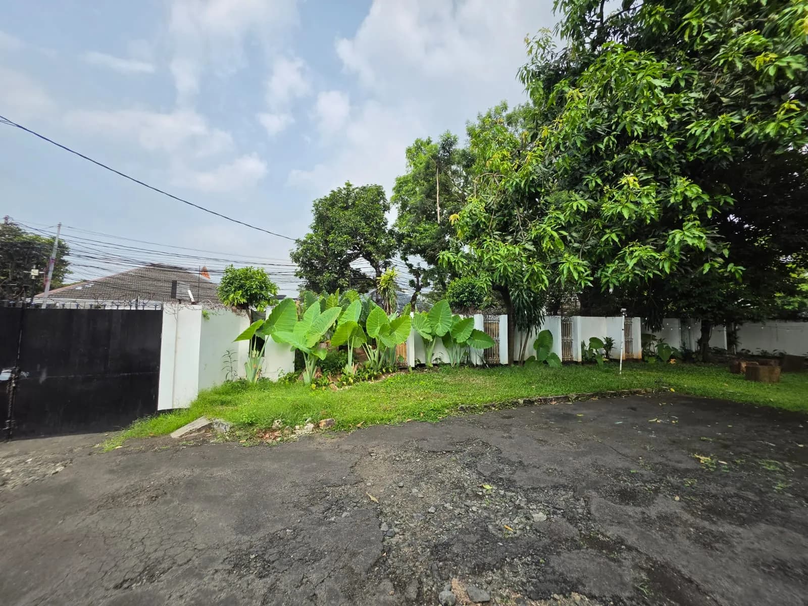 Rumah Tua Kemang Timur (Hitung Tanah)