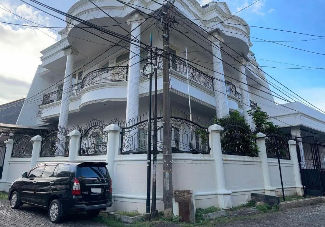 Rumah Hook 2,5 Lantai Citra Garden 2