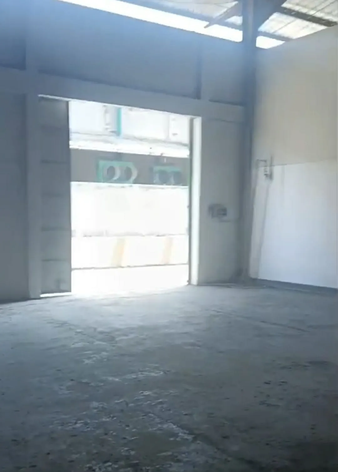 Gudang Jl. Kamal Raya
