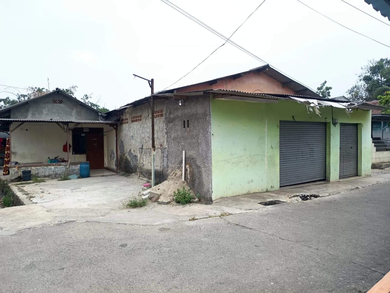 Rumah, Kontrakan & Kios di Legok