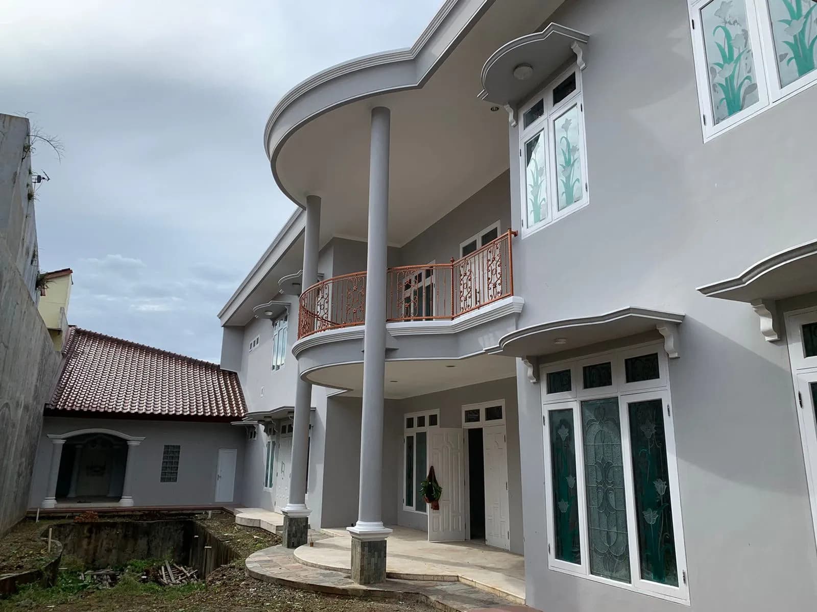 Rumah di Nusa Dua , Cinere