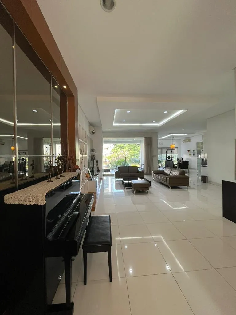 Rumah Mewah Gold Coast Avenue - 2