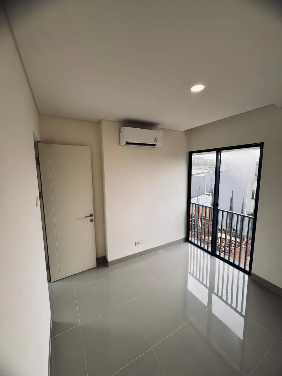 Rumah Anza Homes Malibu  - 2