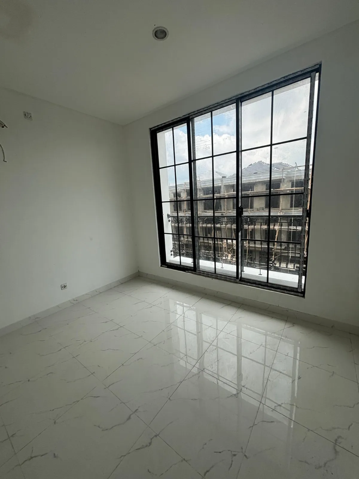 Rumah Anwa Residence Puri Victoria - 2