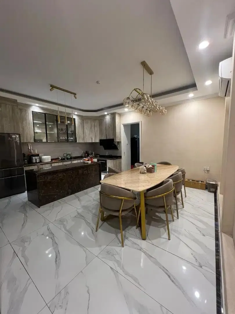 Rumah Puri Mansion Boulevard - 2