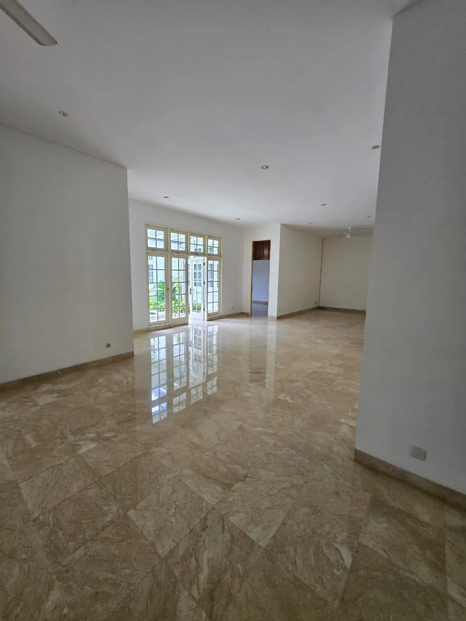 Rumah Kebayoran Baru Jakarta Selatan - 2
