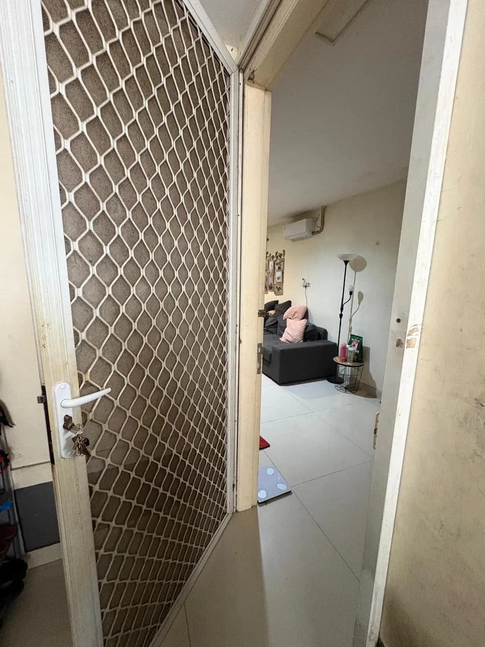 Rumah 2,5 Lantai Siap Pakai,Taman Palem Lestari - 2