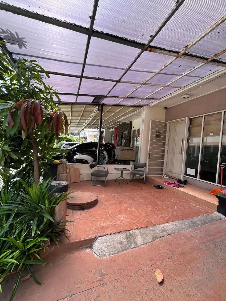 Rumah Golf Lake, Cluster San Lorenzo, Cengkareng - 2