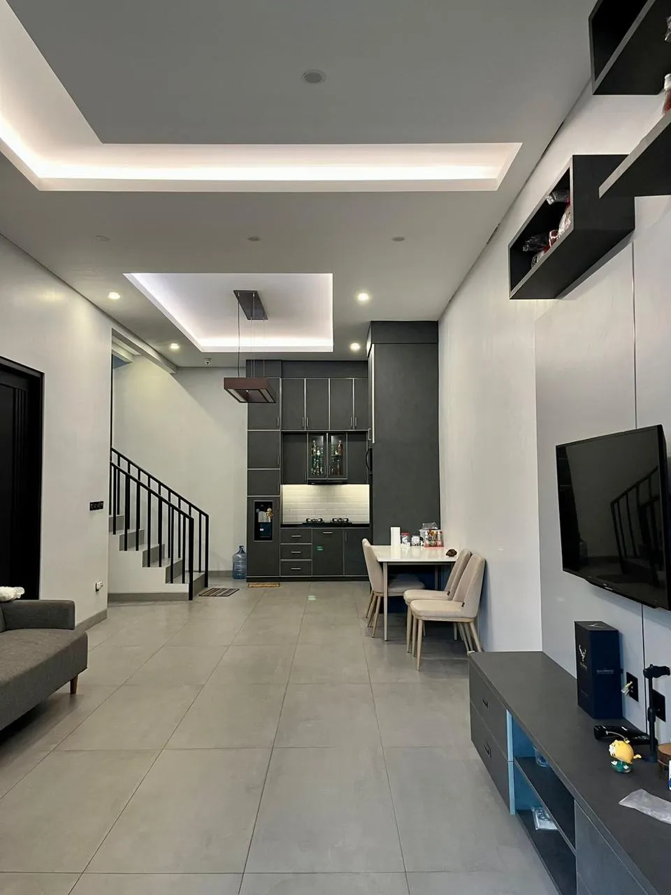 Rumah 3 Lantai Taman Kencana - 3