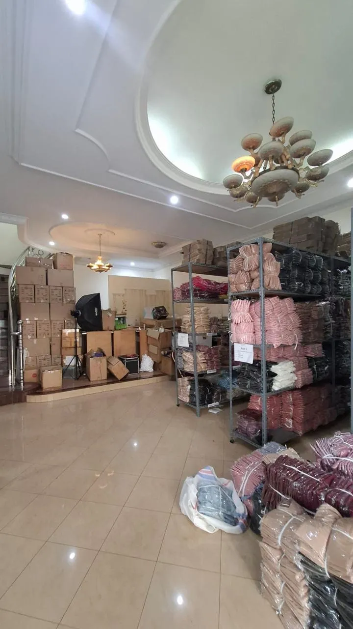 Rumah Hook 2,5 Lantai Citra Garden 2 - 2