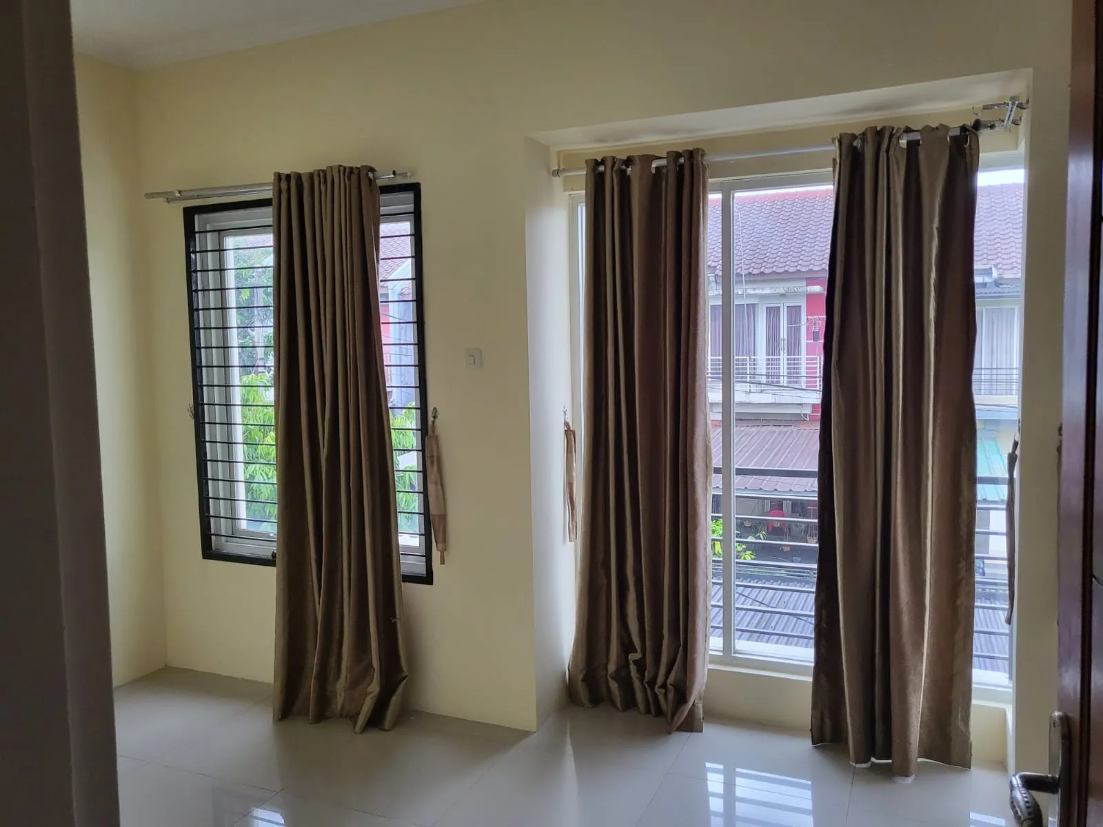 Disewa Rumah di Perum De Botanica - 2