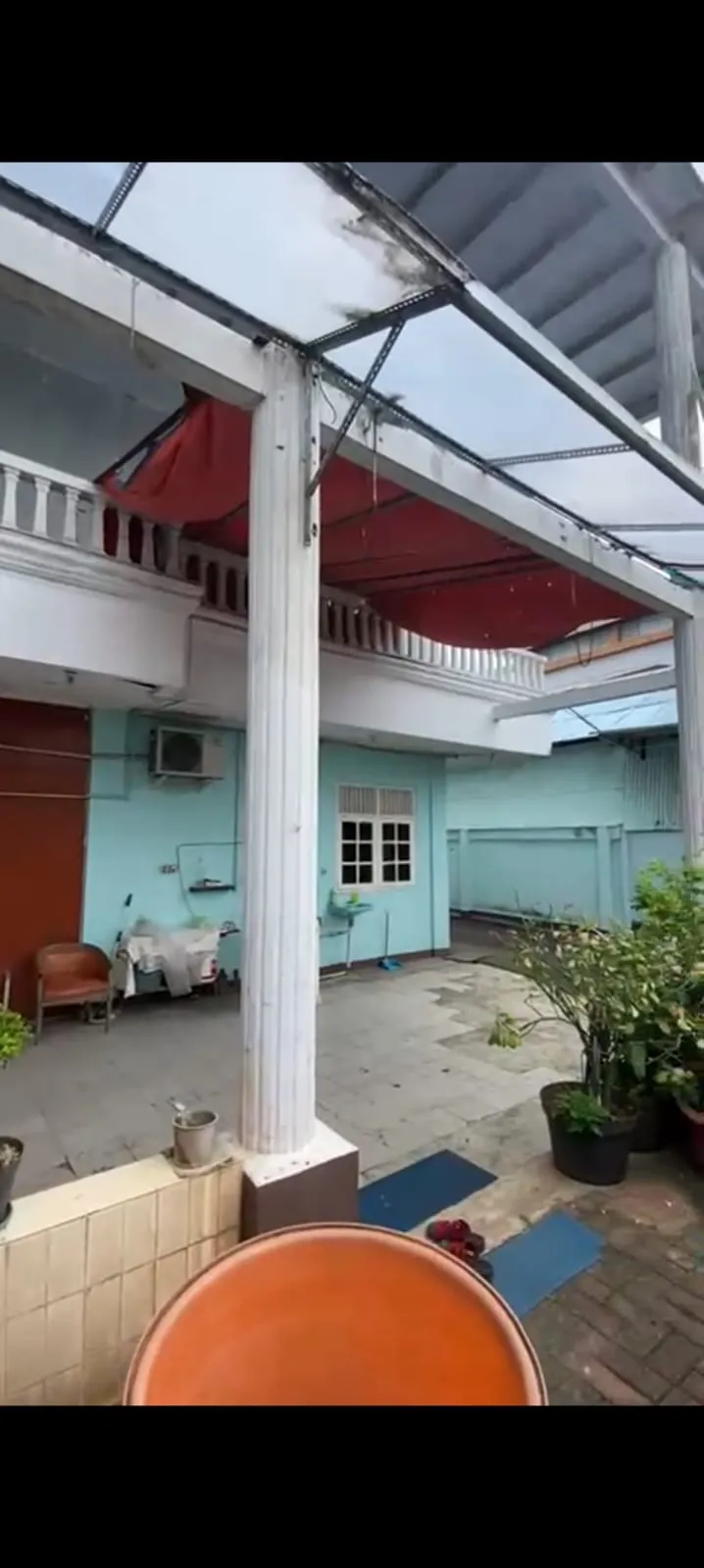 Rumah Rawa Belong