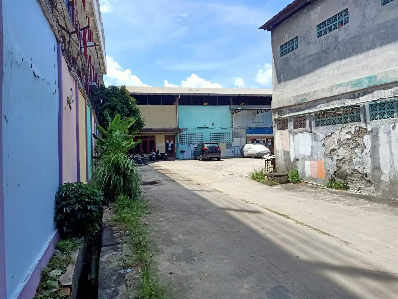 Gudang Jl kebon 200 Samping SMPN224