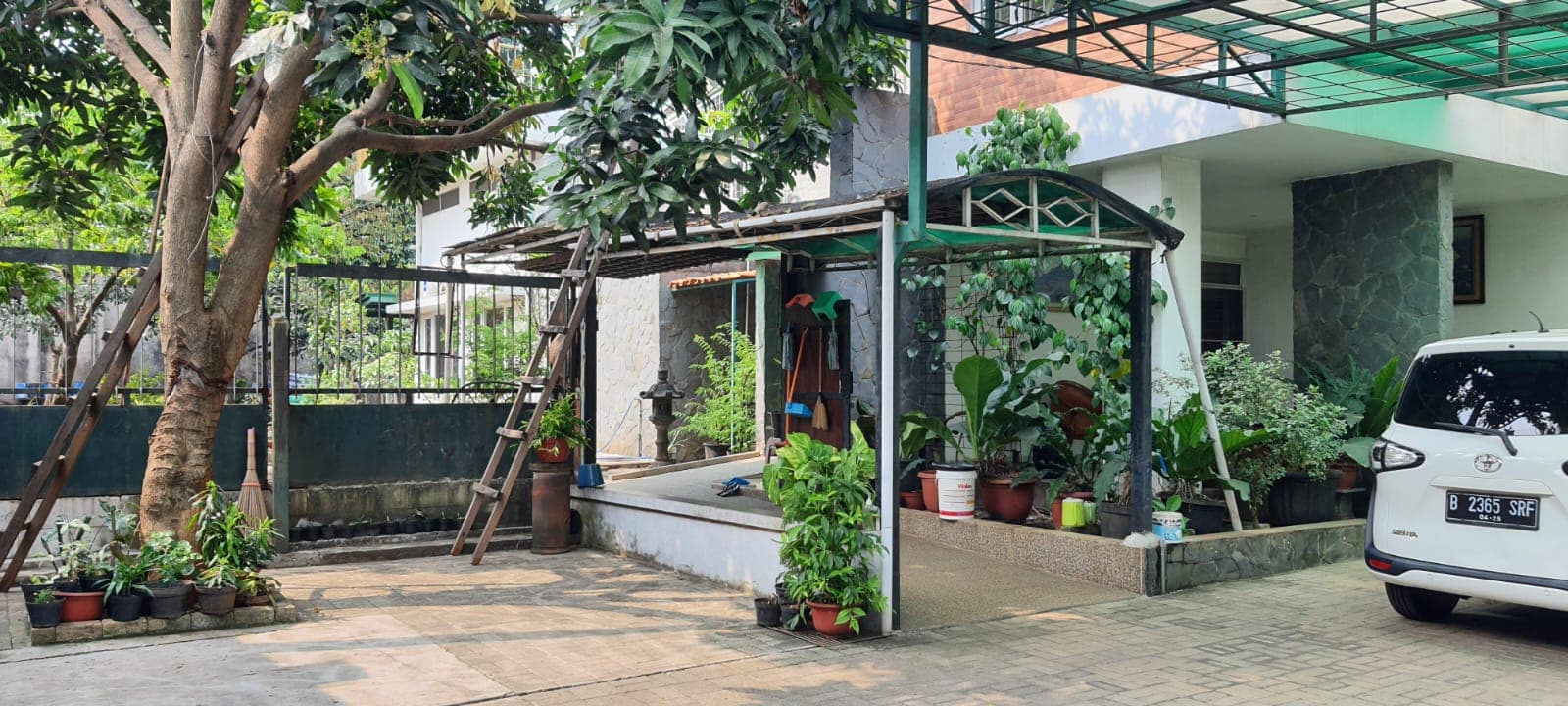 Rumah Aria Santika