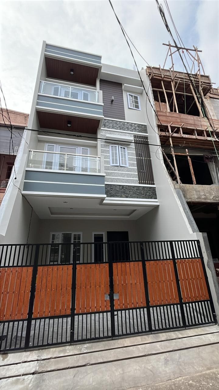 Rumah di Jl. Mandala Barat